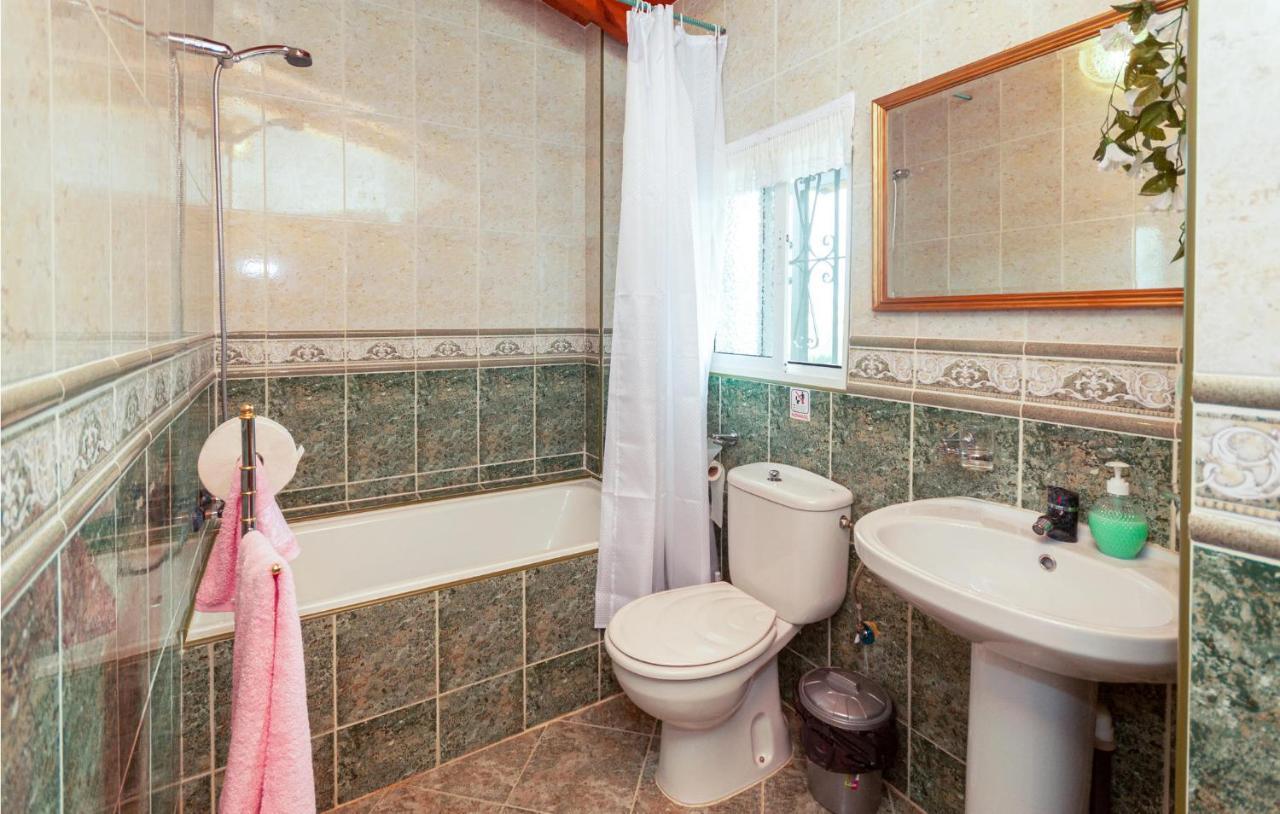 Awesome Home In Antequera With Wifi מראה חיצוני תמונה